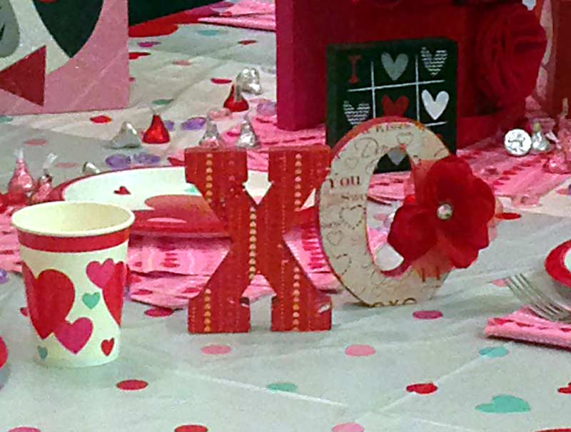 Valentines Day Wooden Letters XO